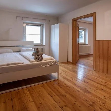 Old Town City Center Innsbruck Apartment
