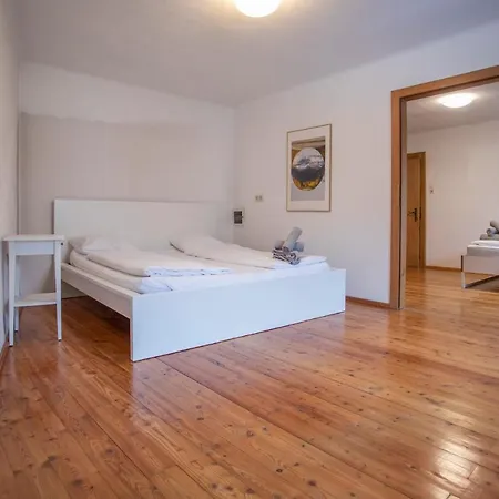 Old Town City Center Innsbruck Apartment